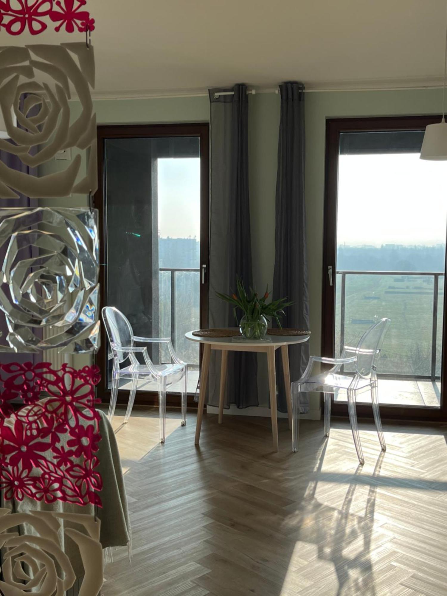 Warsaw Airport Wyscigi - City And Green View Apartment With Underground Garage Esterno foto