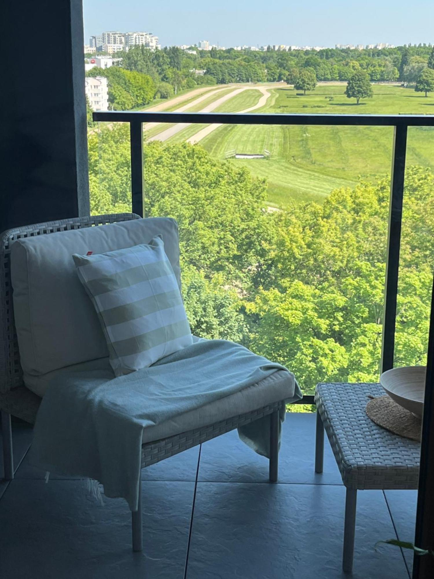 Warsaw Airport Wyscigi - City And Green View Apartment With Underground Garage Esterno foto